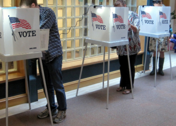 Voters in Mountain View, Calif., on voting day, June 5, 2012. PHOTO: Danny Howard / Wikimedia Commons, CC BY-SA 2.0